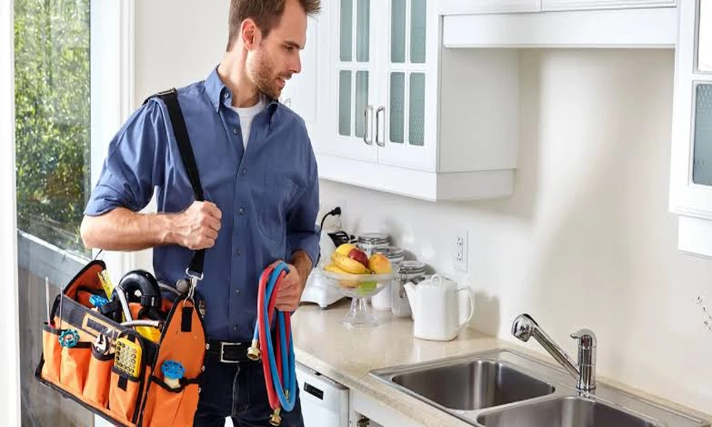 When to Call a Plumber vs. DIY: A Homeowner’s Honest Guide